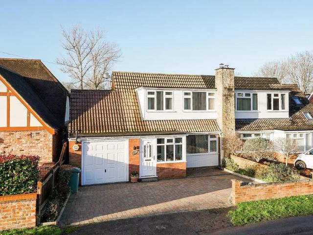 House for sale in Leighton-Linslade, Heath And Reach