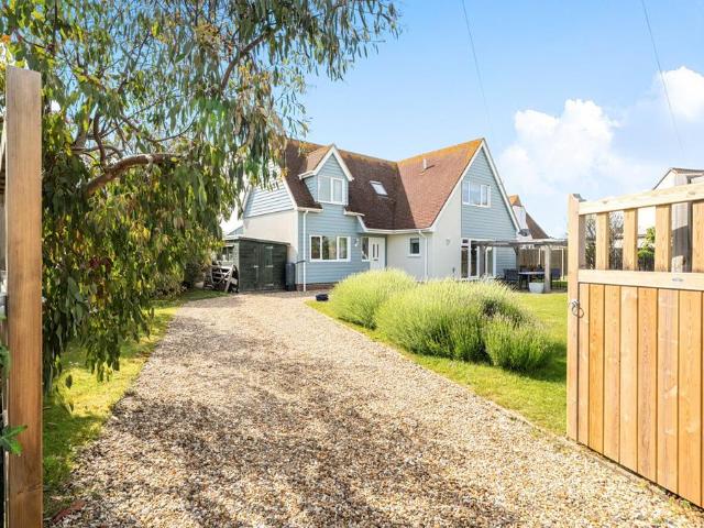 House for sale in Littlecote, West Sussex