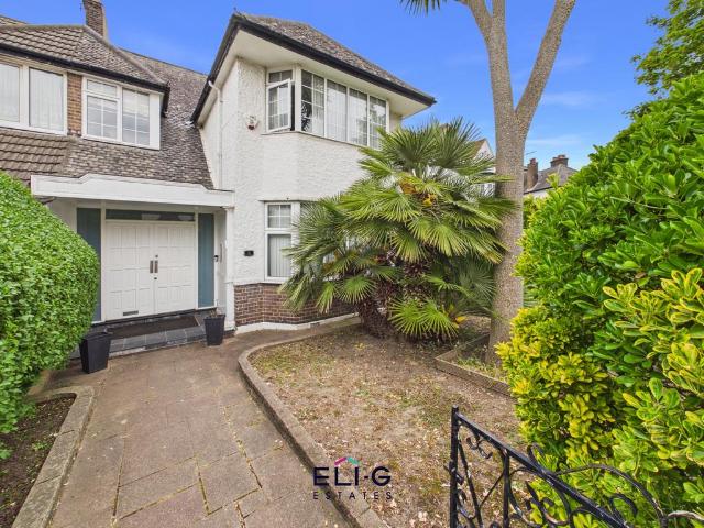 House for sale in Brent Cross, Greater London