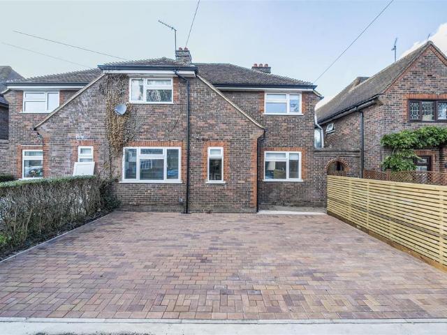 House for sale in Five Acres, Hertfordshire