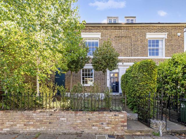 House for sale in Greenwich Town Centre, Greater London