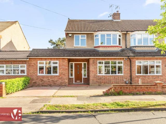 House for sale in Broxbourne, Hertfordshire