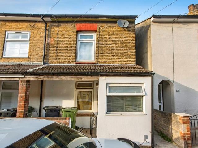 House for sale in Swanscombe and Greenhithe, Monks Orchard