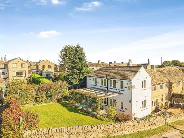 House for sale in Shepley, Kirklees