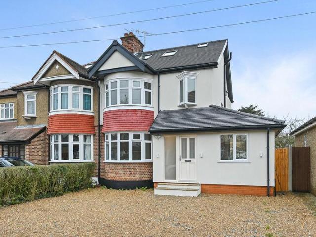 House for sale in Lane, Greater London