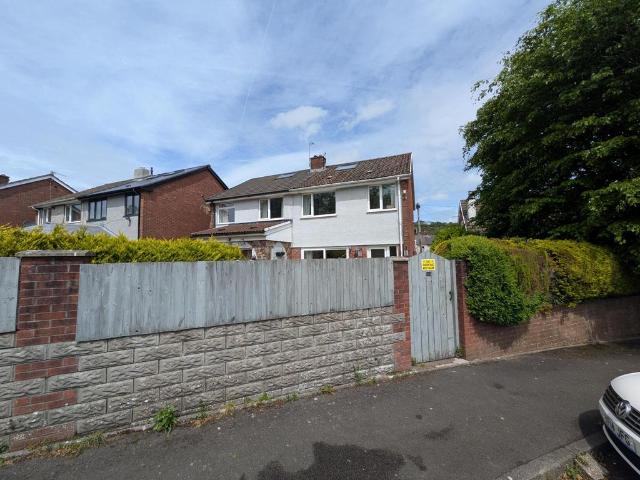 House for sale in Tonyrefail, Coedely