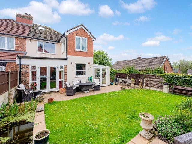 House for sale in Besses o' th' Barn, Bury