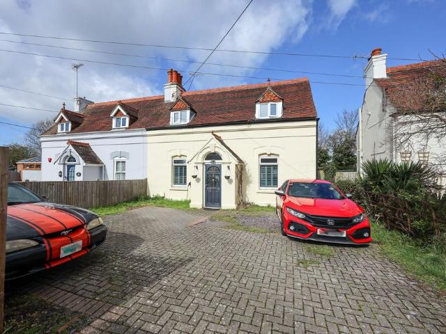 House for sale in World's End, Perryfields