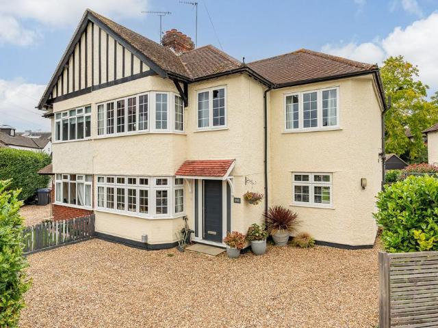 House for sale in Kings Hill, Colliers End