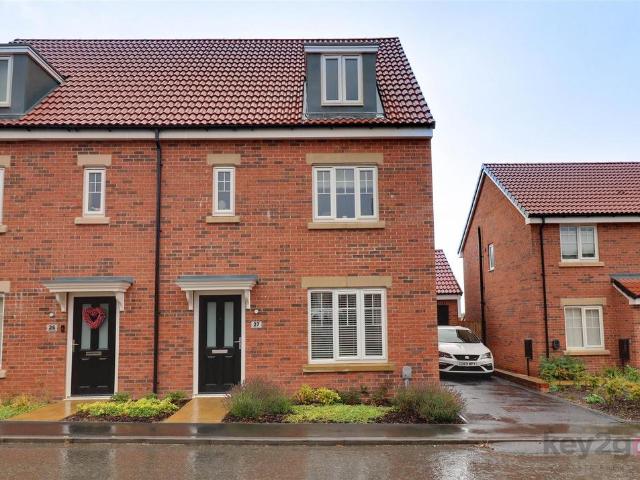 House for sale in Elmton, East Midlands