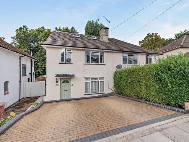 House for sale in Mill Hill, Greater London