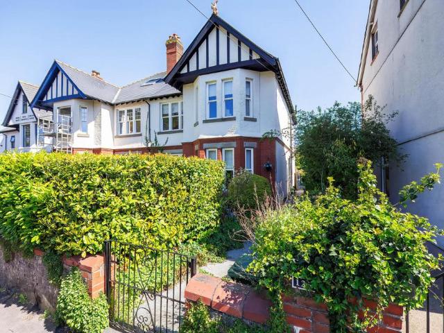 House for sale in Taffs Well, Wales