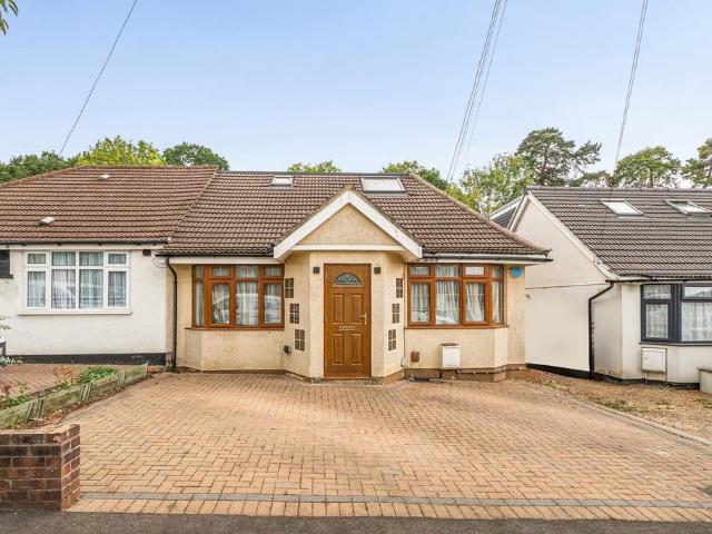 House for sale in Watford Rural, Batchworth
