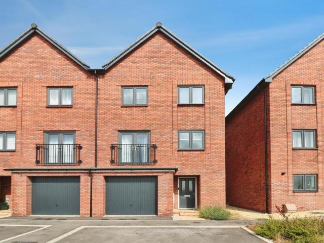 House for sale in Winterbourne, Bradley Stoke