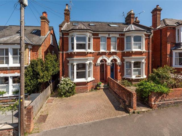 House for sale in Pachesham Park, Surrey