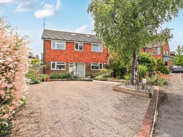 House for sale in Littlecote, West Sussex