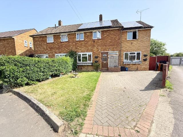 House for sale in Warden Hill, Luton