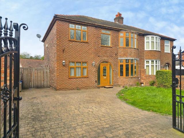 House for sale in Broughton, Wales