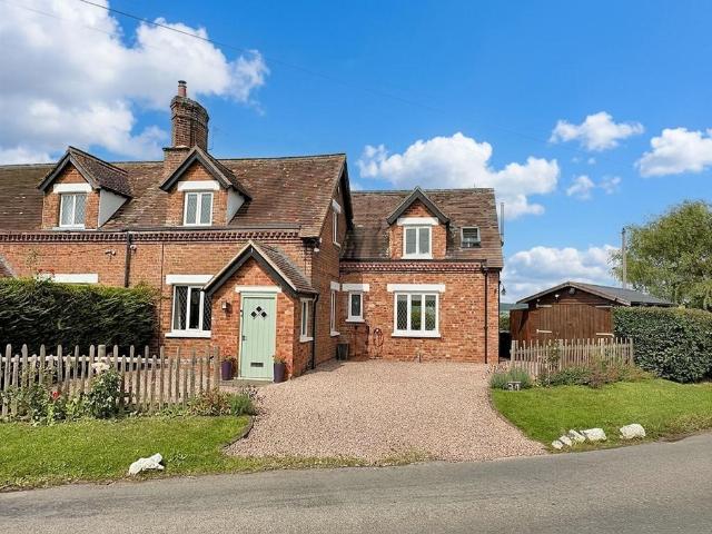 House for sale in Norton, Tewkesbury