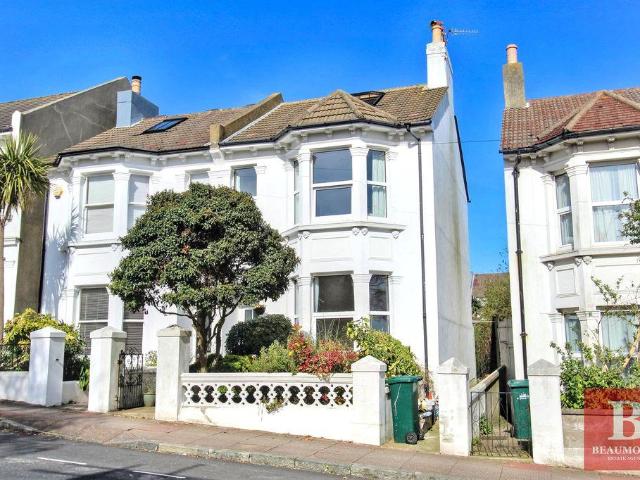 House for sale in Round Hill, Brighton & Hove