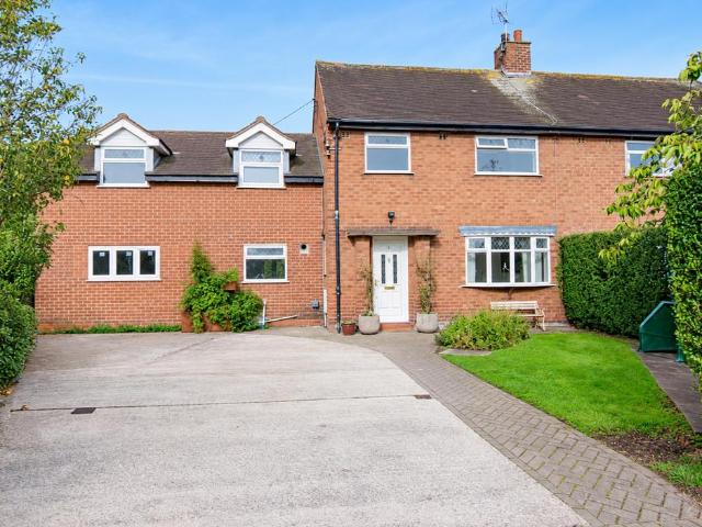 House for sale in Plumley