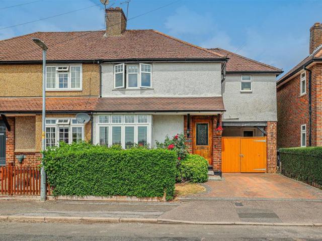 House for sale in Pouchen End, Hertfordshire