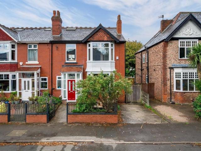 House for sale in Heaton Moor, Greater Manchester