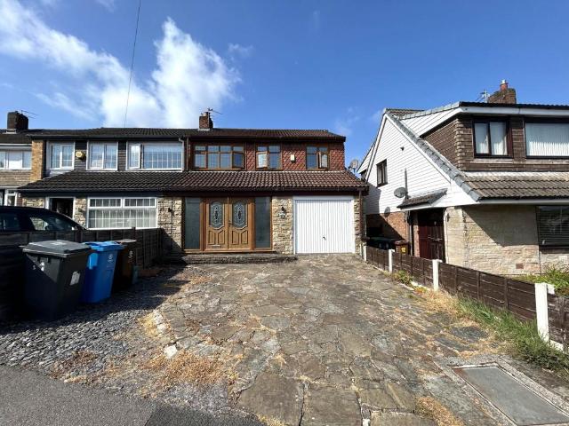 House for sale in Chadderton Fold, Pendock