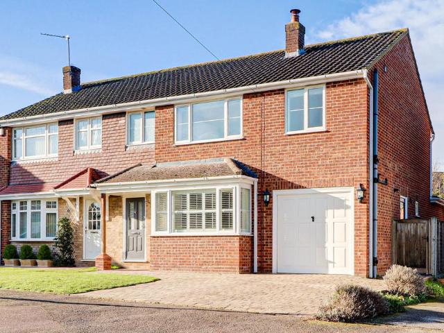 House for sale in Five Acres, Hertfordshire