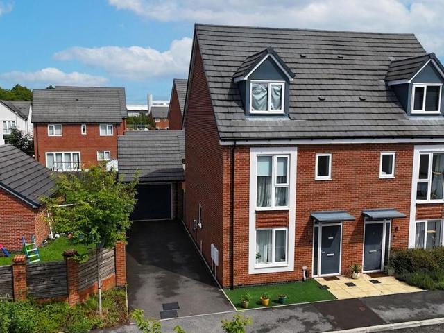 House for sale in Fenton, Stoke-on-Trent