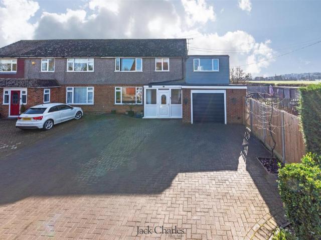 House for sale in Sandown Park, Kent