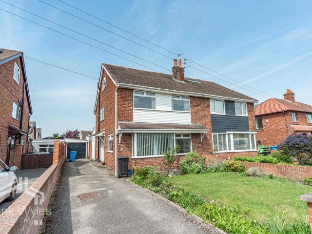House for sale in Hey Houses, Lytham