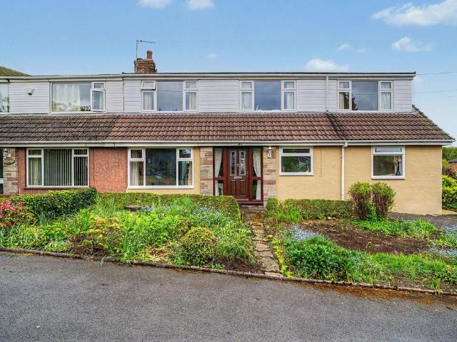 House for sale in Caldermoor, Burnedge