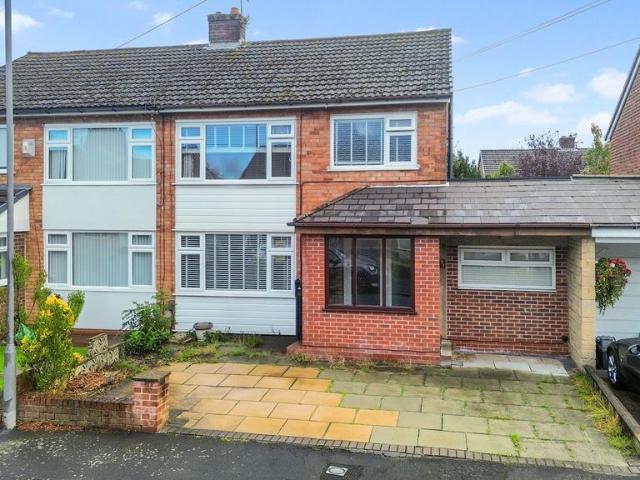 House for sale in Holt, St Helens