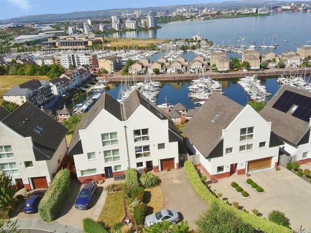 House for sale in Penarth Marina, Penarth