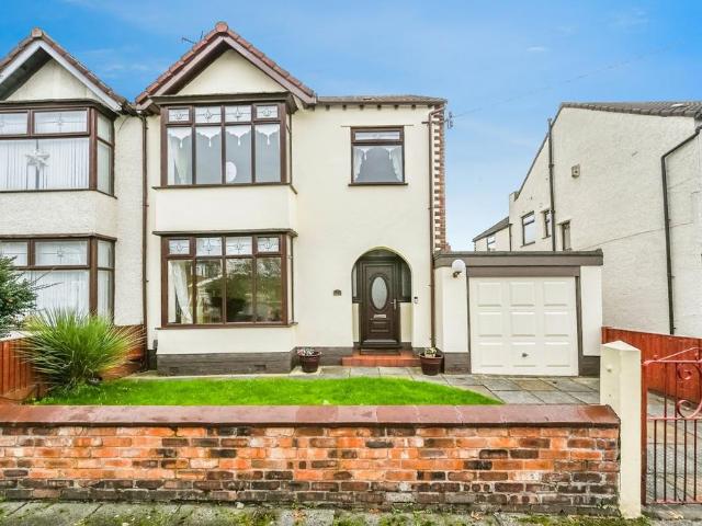 House for sale in Calderstones