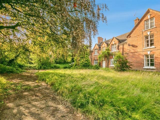 House for sale in Kingsley Moor, Staffordshire