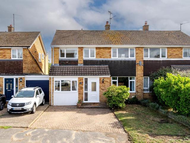 House for sale in Yardley Gobion, West Northamptonshire
