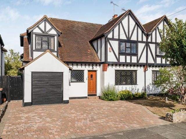 House for sale in Ripley Springs, Runnymede
