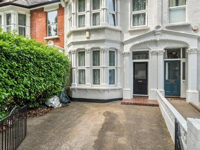 House for sale in London Borough of Lewisham, Greater London