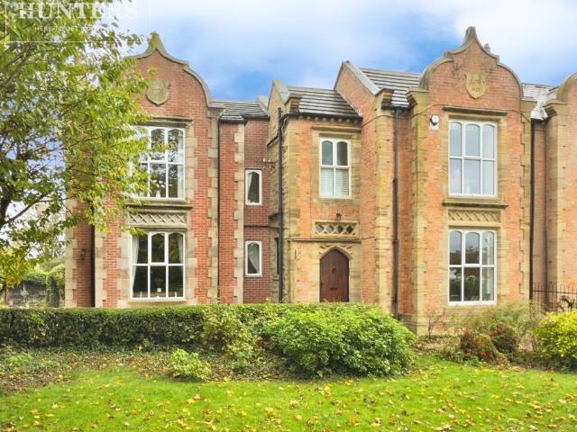 House for sale in Barugh Green, South Yorkshire