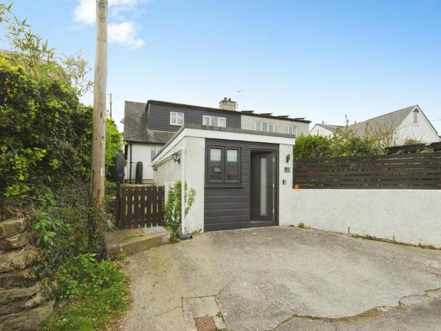 House for sale in Penwartha Coombe, Cornwall