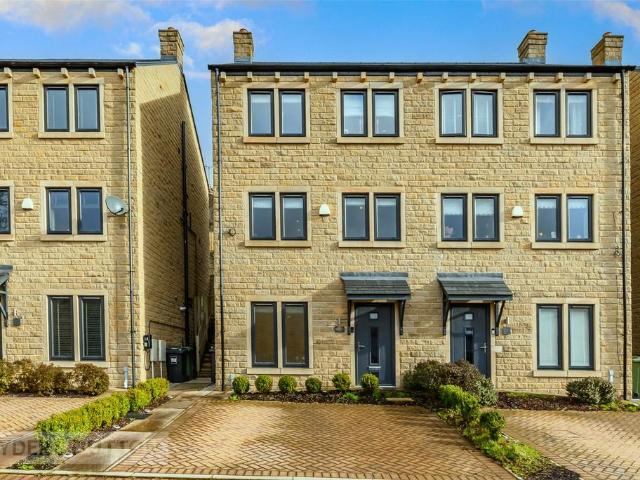 House for sale in Wellhouse, Golcar