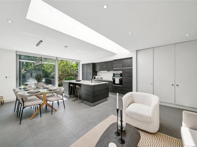 House for sale in Earlsfield, Isle Of Man