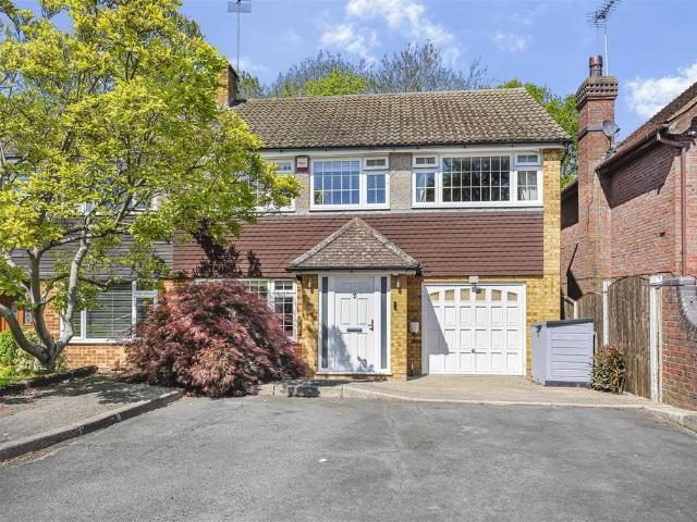 House for sale in Churchgate, Broxbourne