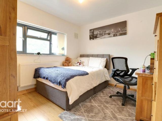 House for sale in Woodside, North Watford