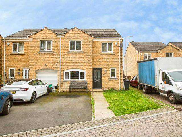 House for sale in Bank Top, Calderdale