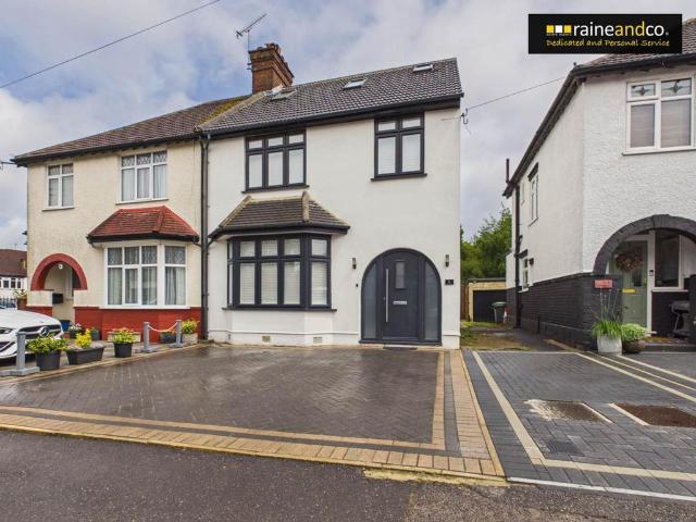 House for sale in Potters Bar, Hertfordshire