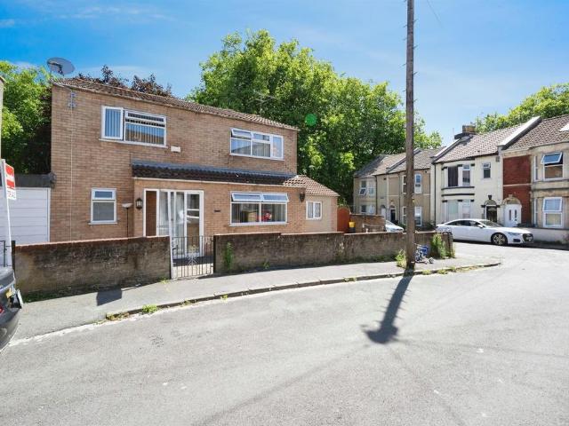 House for sale in Lawrence Hill, Bristol