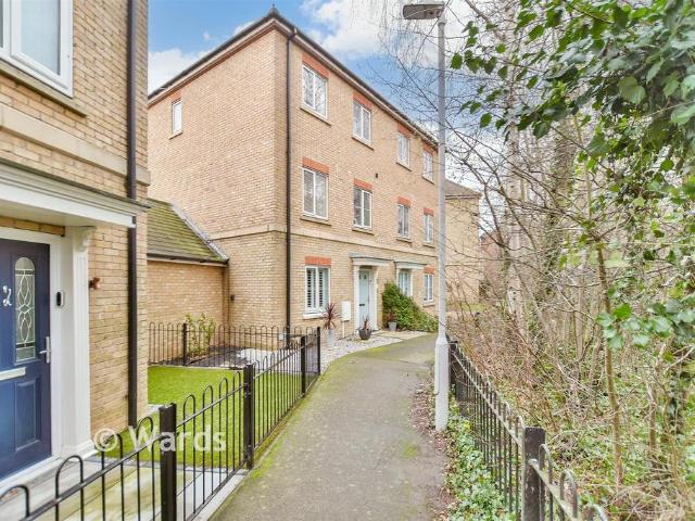 House for sale in Grove Park, Oad Street